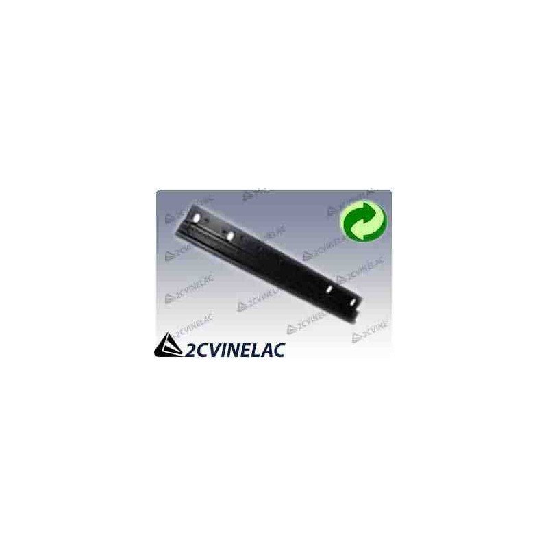 REF 4418. CARRIL CENTRAL FIJACION BANQUETA.