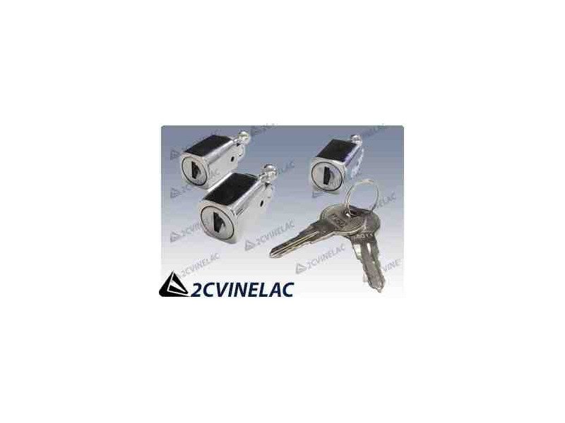 REF 3578. JUEGO 3 BOMBINES CON LLAVE DYANE.