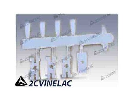 REF 4111. GRAPAS EMBELLECEDOR PUERTA DYANE