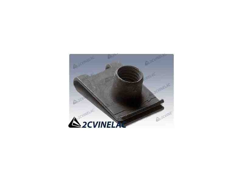 REF 408. TUERCA CLIP PARA CHASIS.