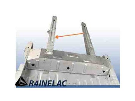 REF 7406. LARGUERO MALETERO DERECHO R4.